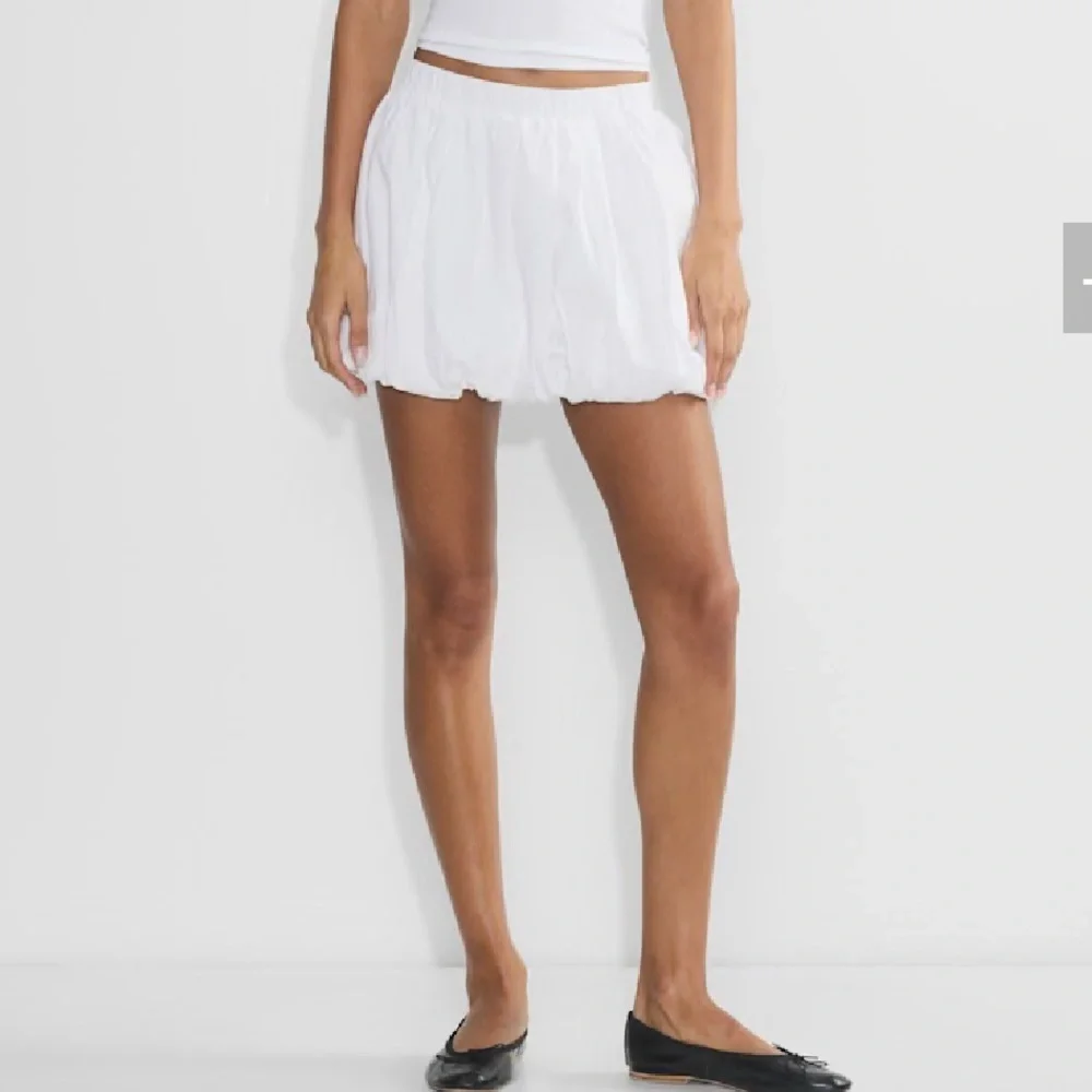 NWT Aritzia Sunday Best 100% Cotton White Bubbly/Balloon Mini Skirt- Sz XL
